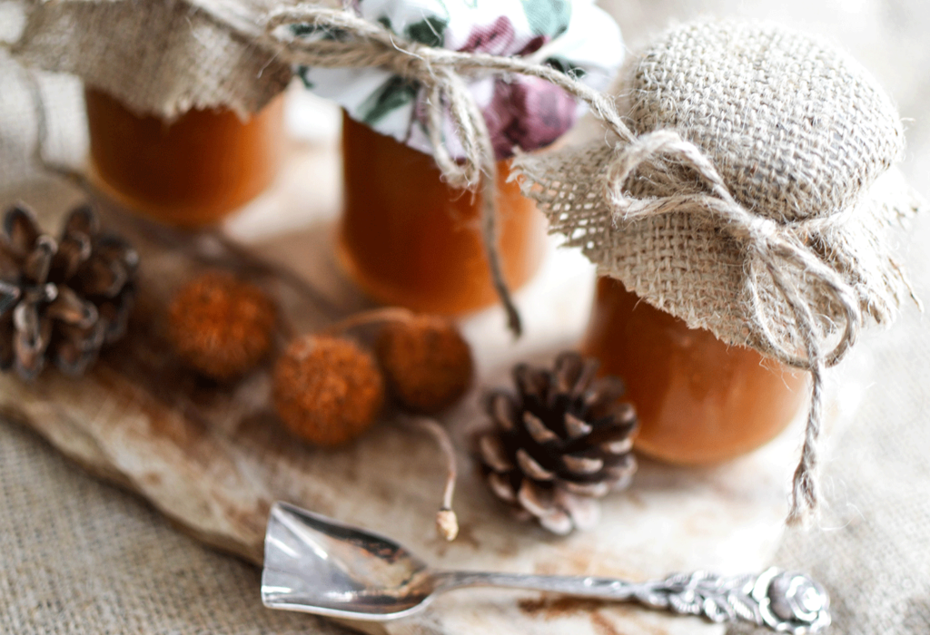 REZEPT // APFEL - MARMELADE MIT VANILLE & ZIMT REZEPT // APFEL - MARMELADE MIT VANILLE & ZIMT