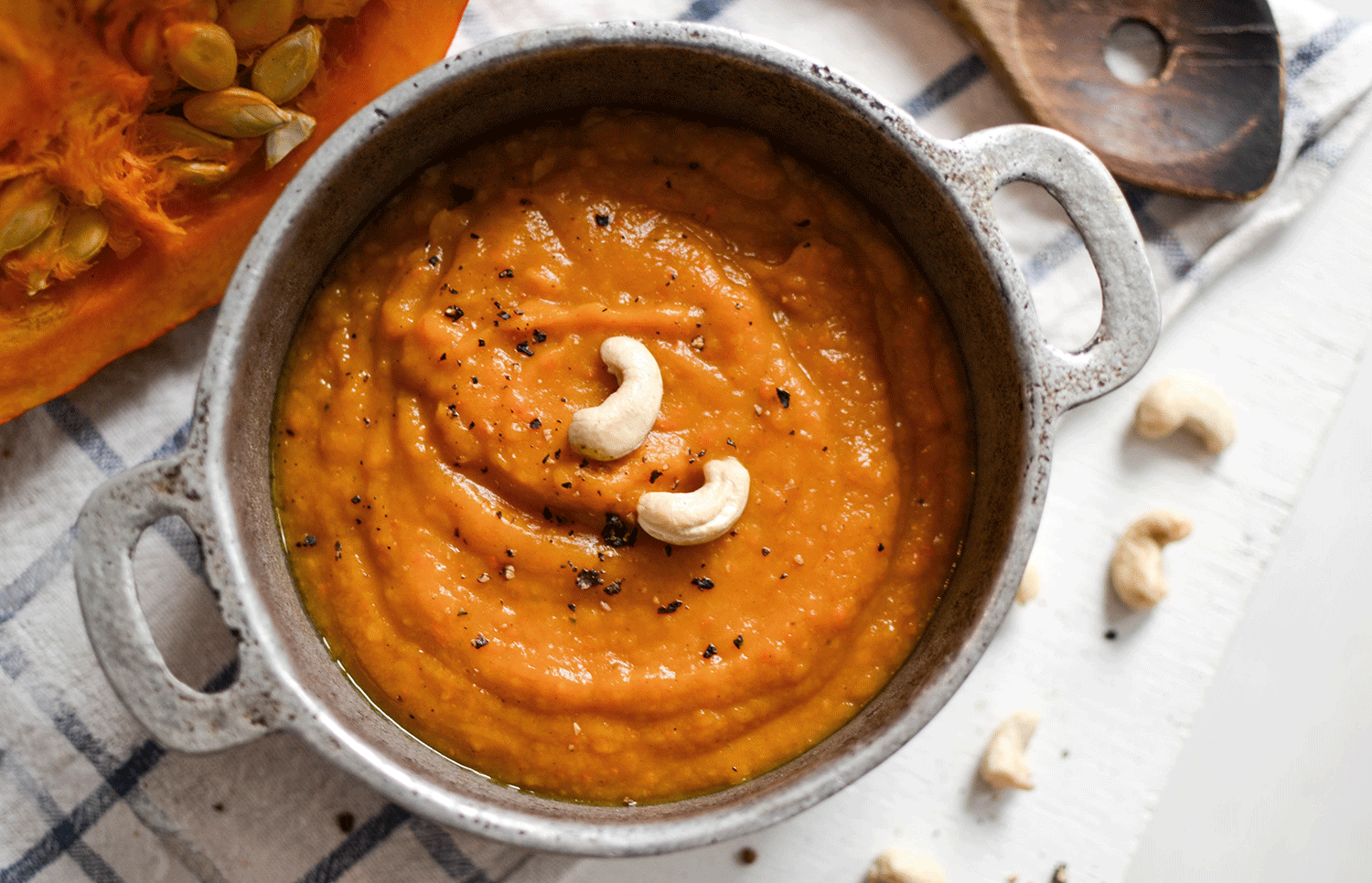 KÜRBISSUPPE MIT SÜßKARTOFFELN - vintage-diary.com