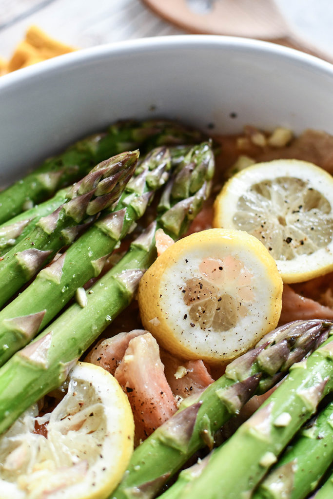 Lachs mit grünem Spargel aus dem Ofen - vintage-diary