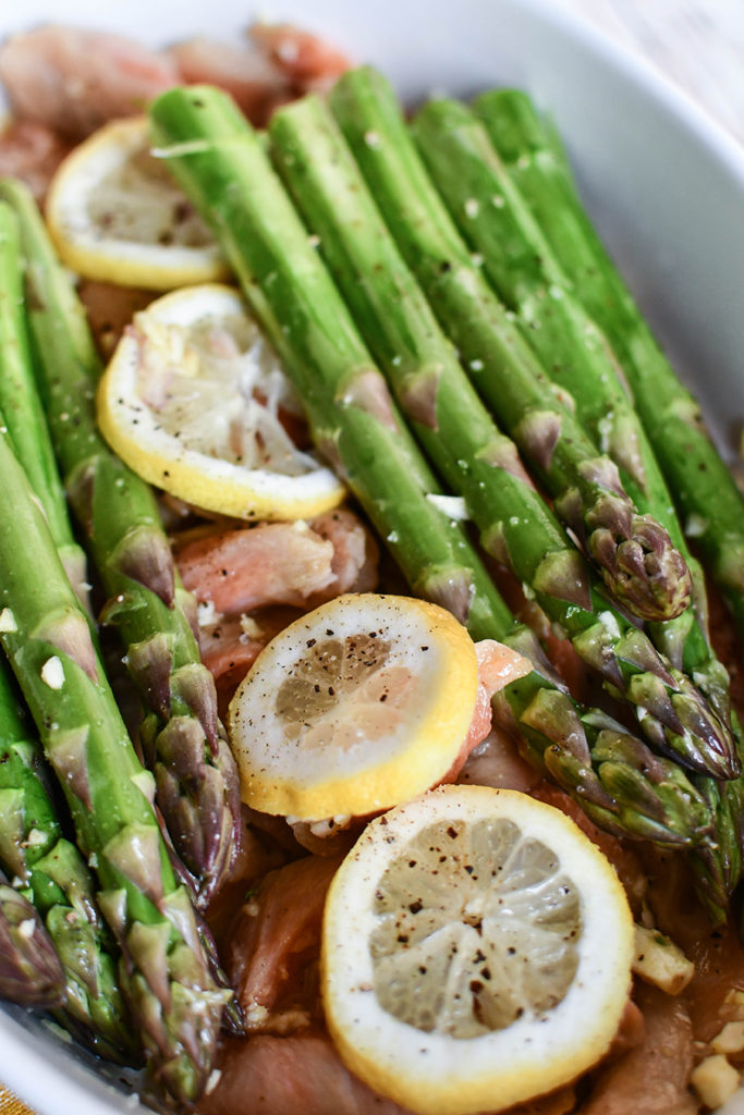 Lachs mit grünem Spargel aus dem Ofen - vintage-diary